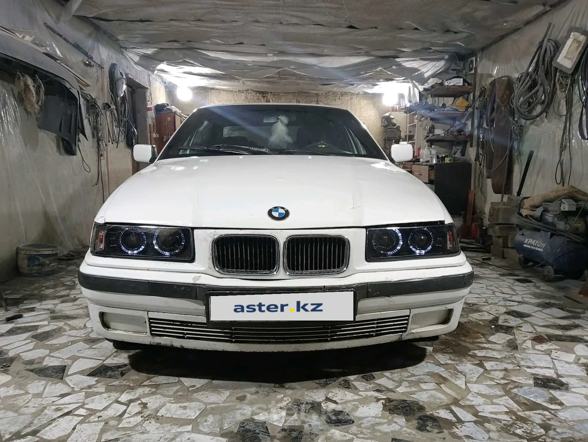 BMW 3 серии 1992