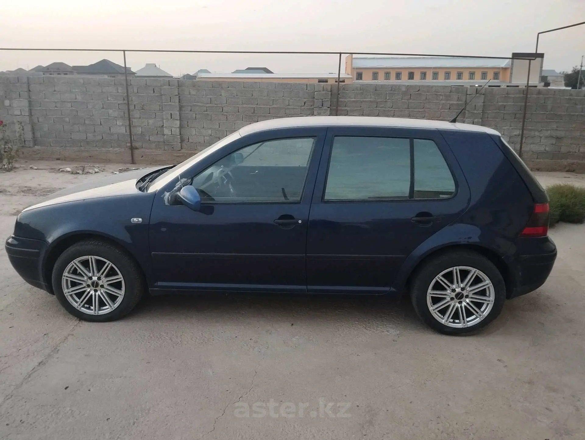 Volkswagen Golf 2001