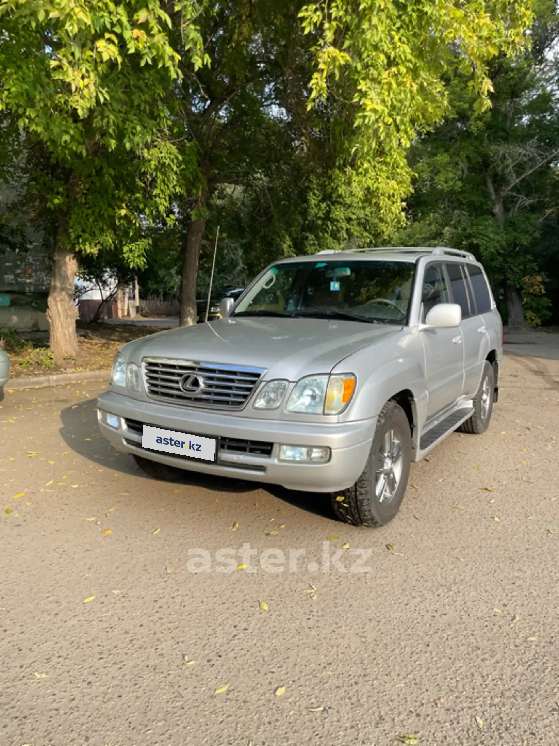 Lexus LX 2006