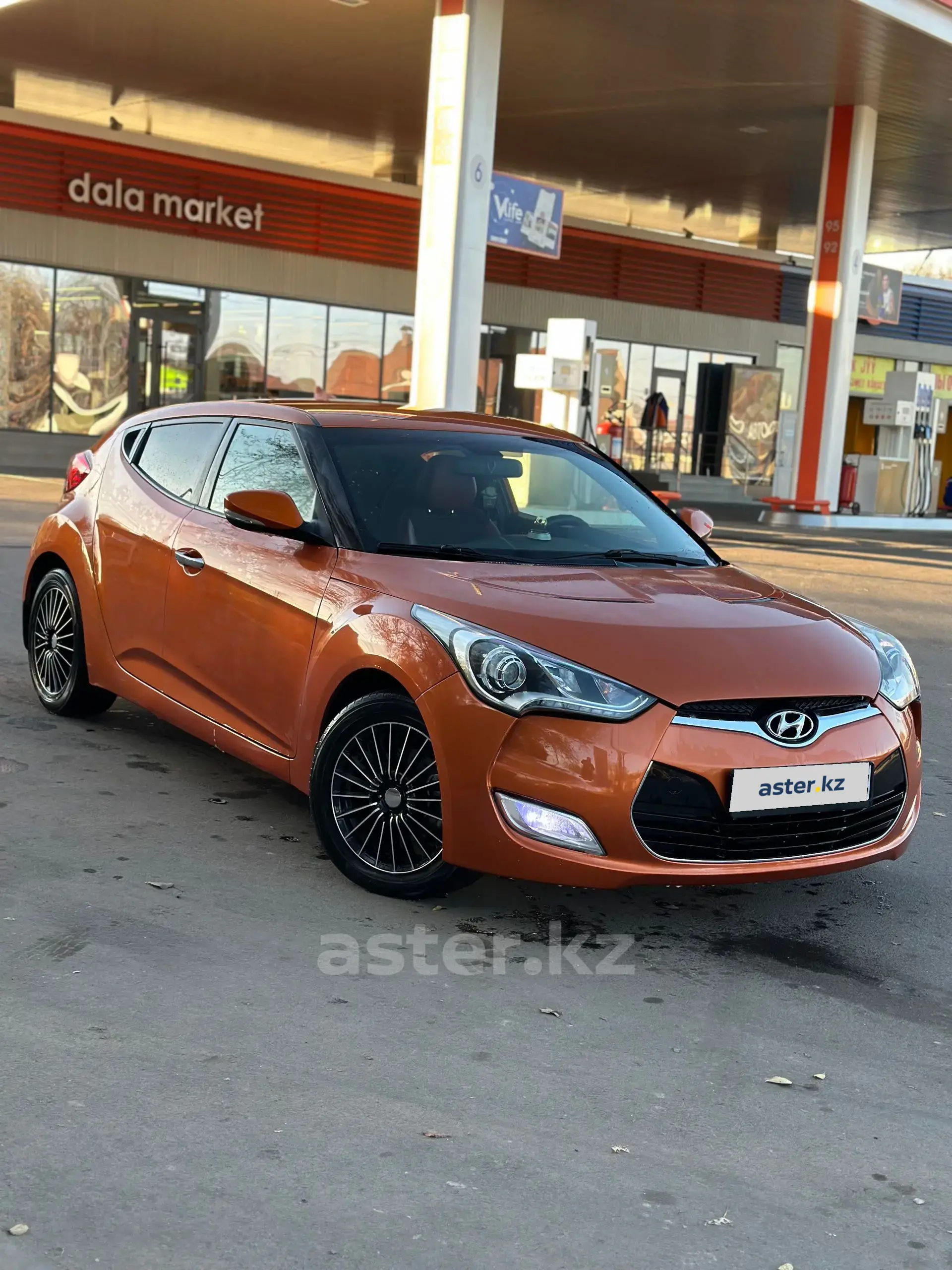 Hyundai Veloster 2013