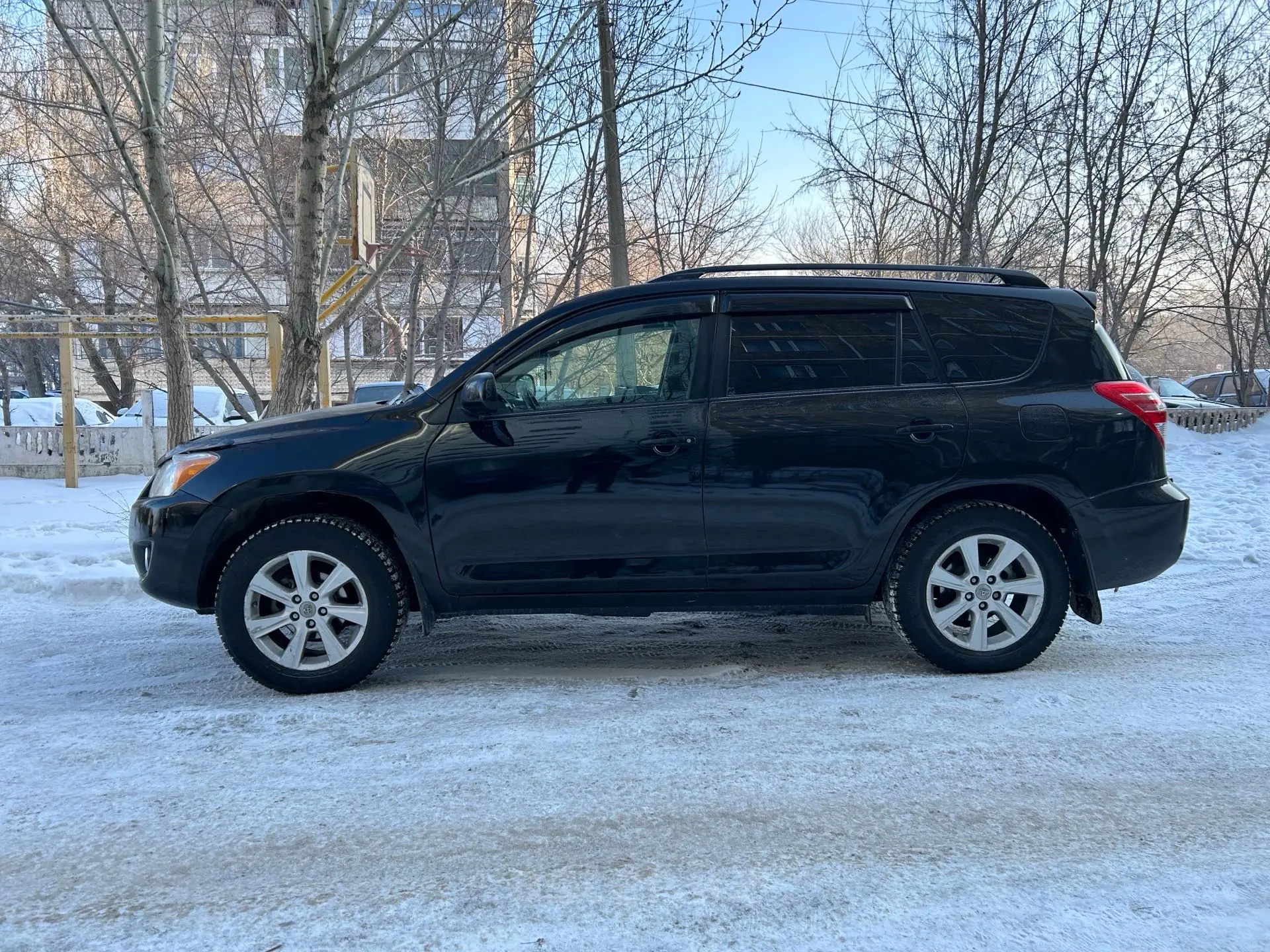 Toyota RAV4 2011