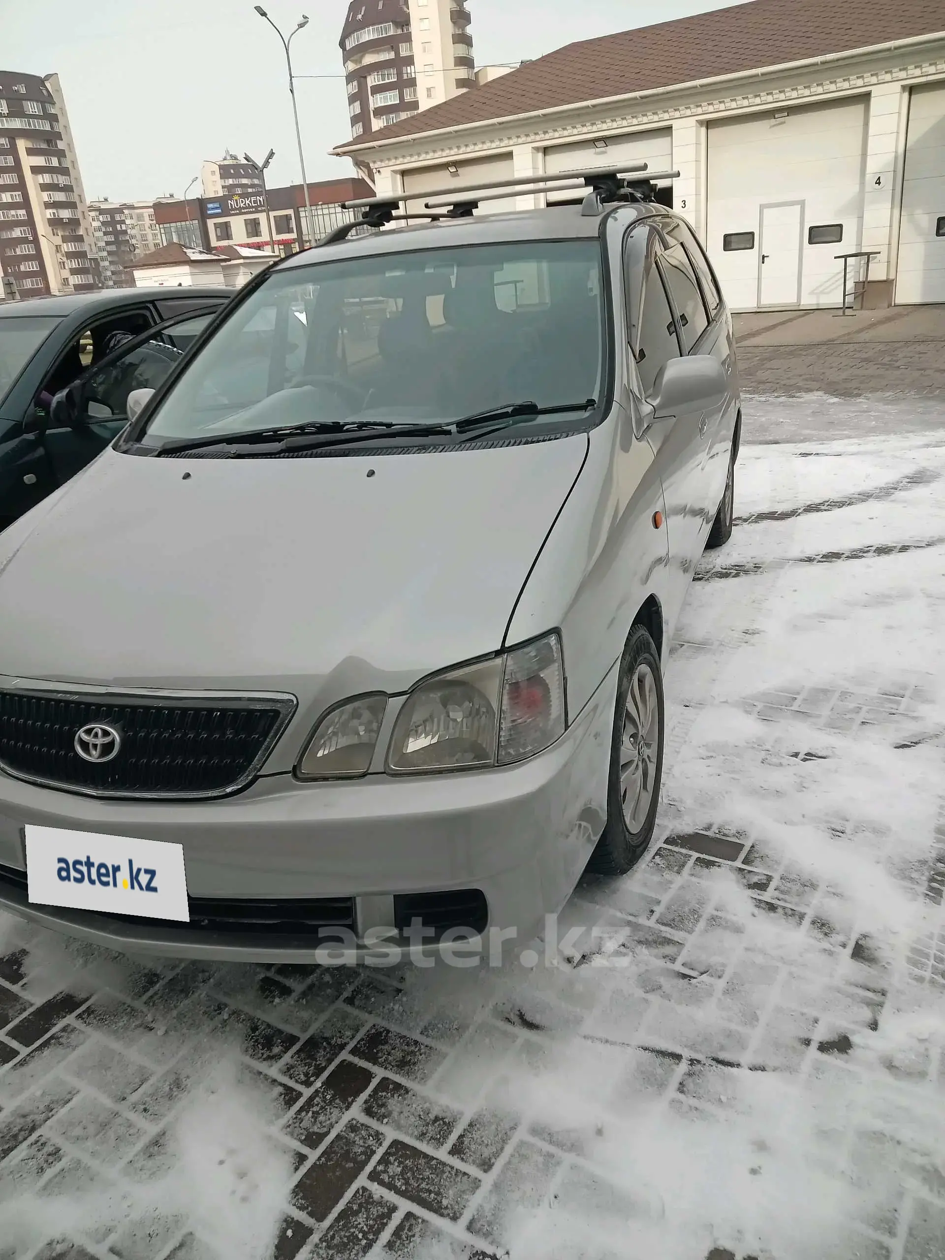 Toyota Gaia 1999