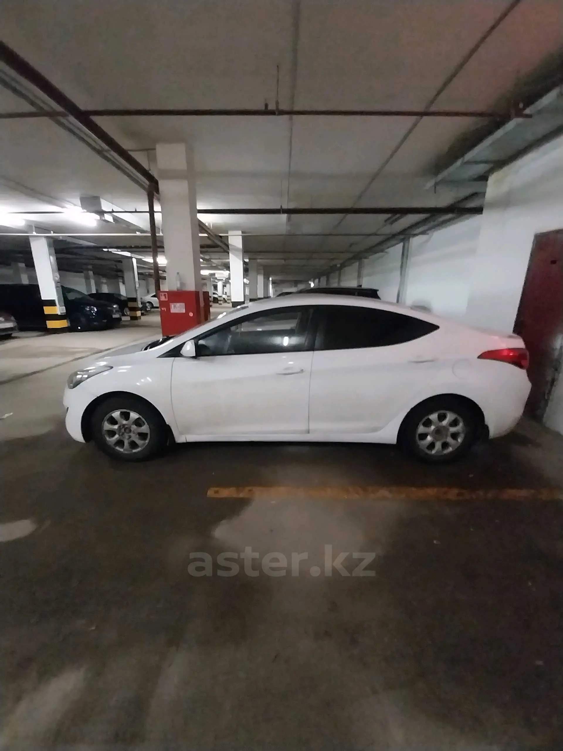 Hyundai Elantra 2012