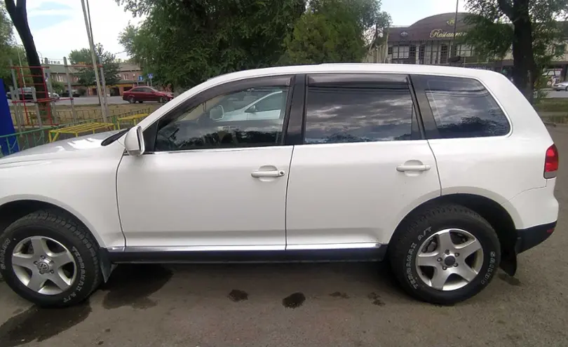 Volkswagen Touareg 2005 года за 6 700 000 тг. в Алматы фото 4