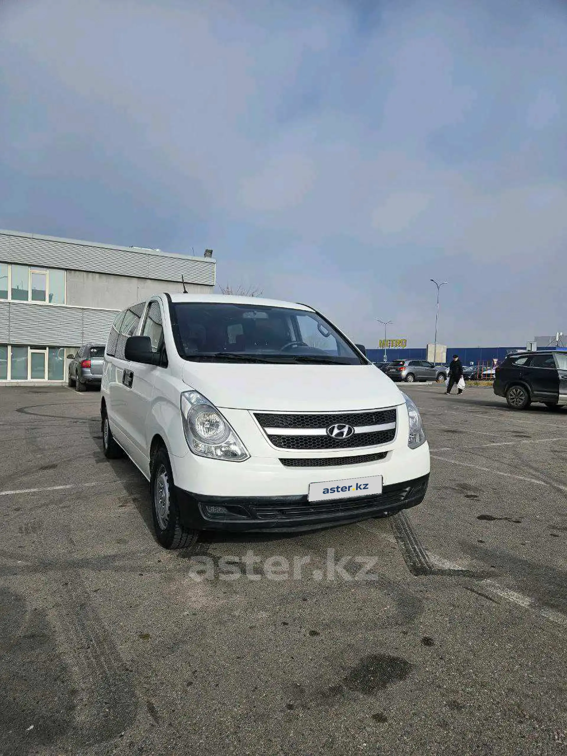 Hyundai H-1 2011