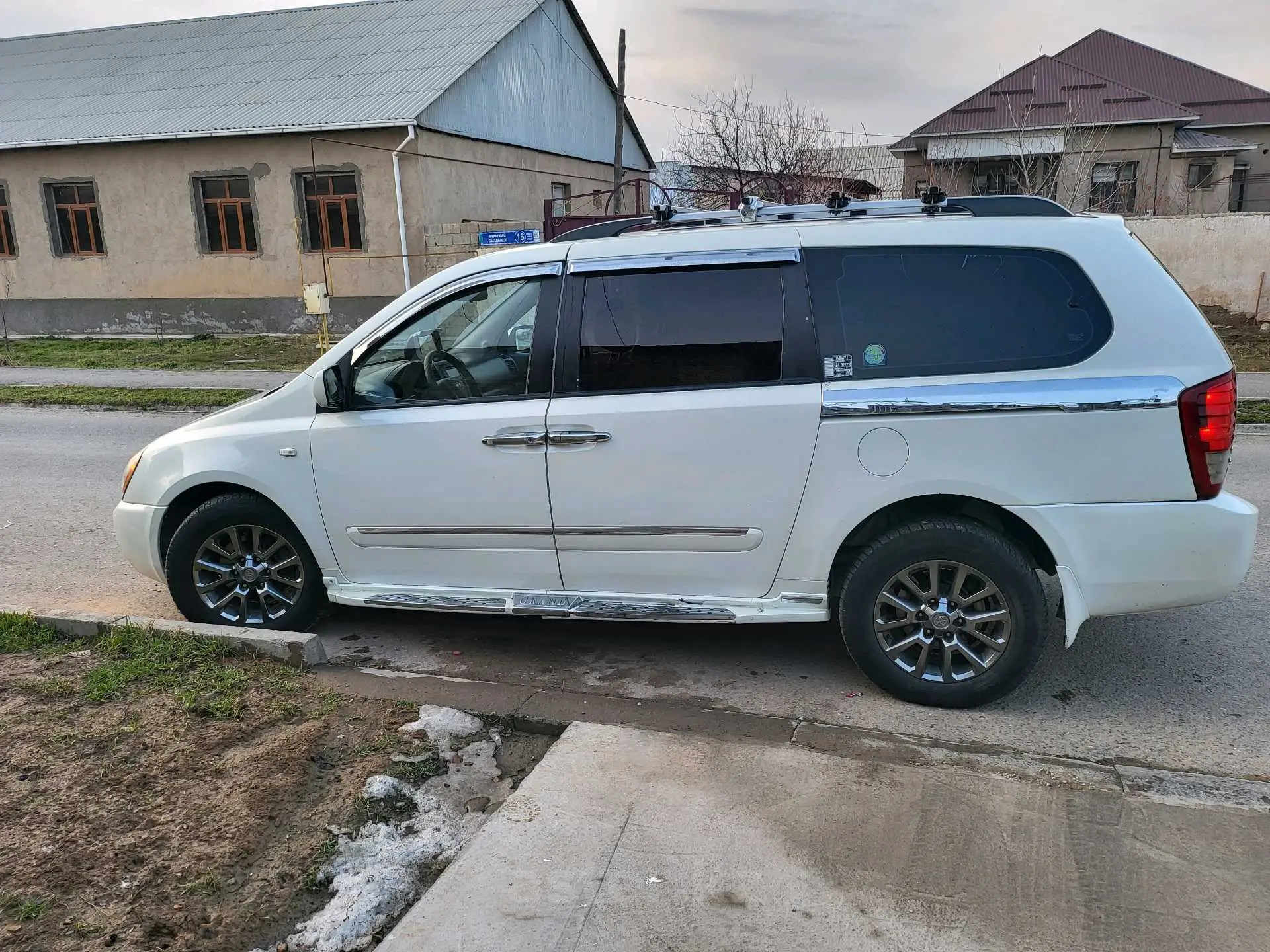 Kia Carnival 2009