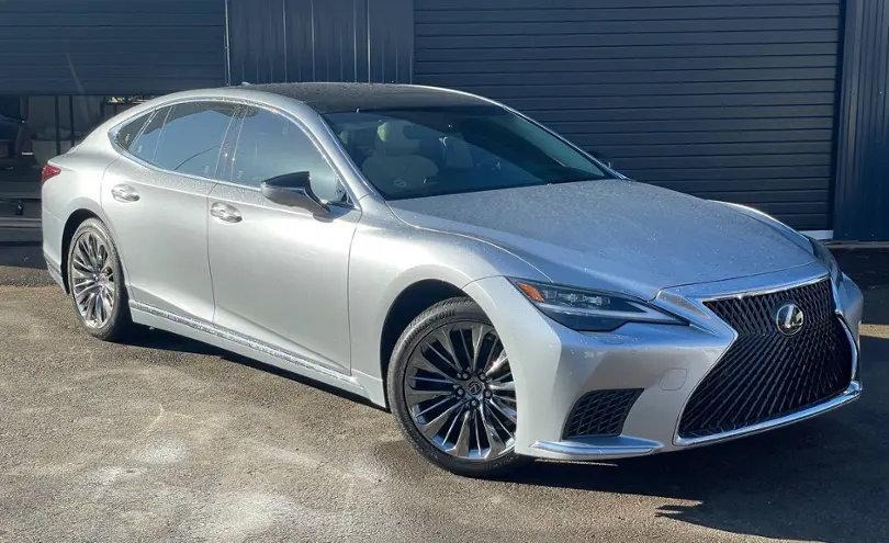 Lexus LS 2022 года за 65 000 000 тг. в Алматы