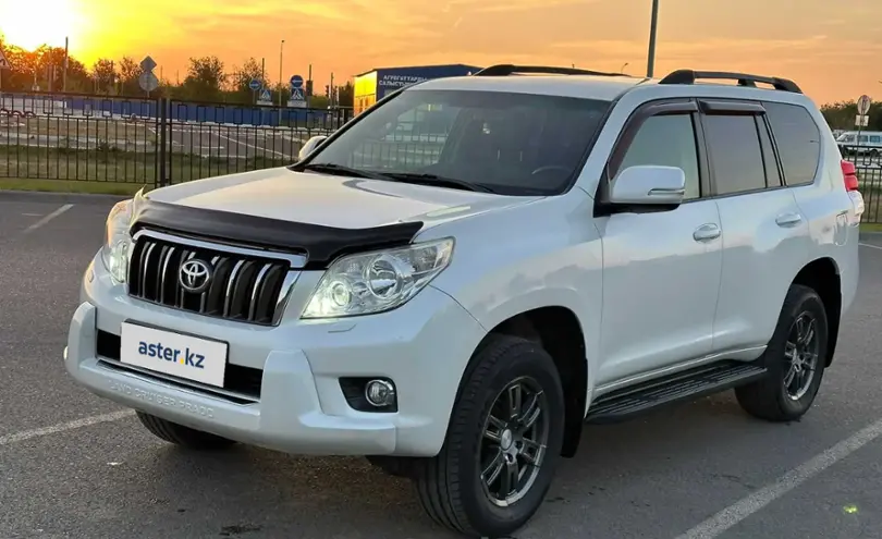 Toyota Land Cruiser Prado 2011 года за 15 000 000 тг. в Уральск