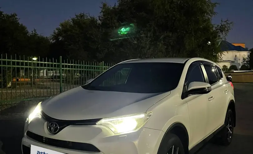 Toyota RAV4 2019 года за 14 000 000 тг. в Атырауская область