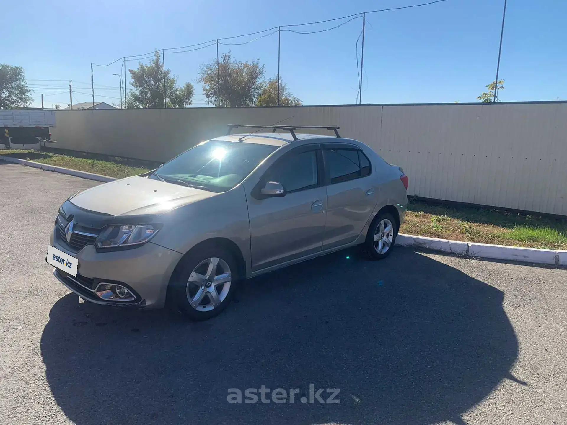 Renault Logan 2015