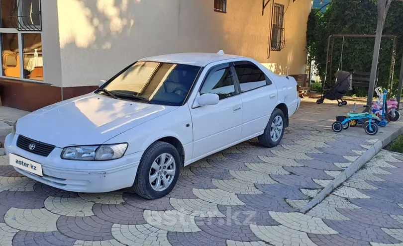 Toyota Camry 2000 года за 3 300 000 тг. в Алматы