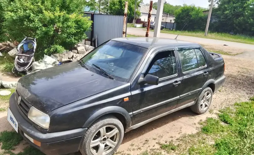 Volkswagen Vento 1992 года за 1 300 000 тг. в Астана