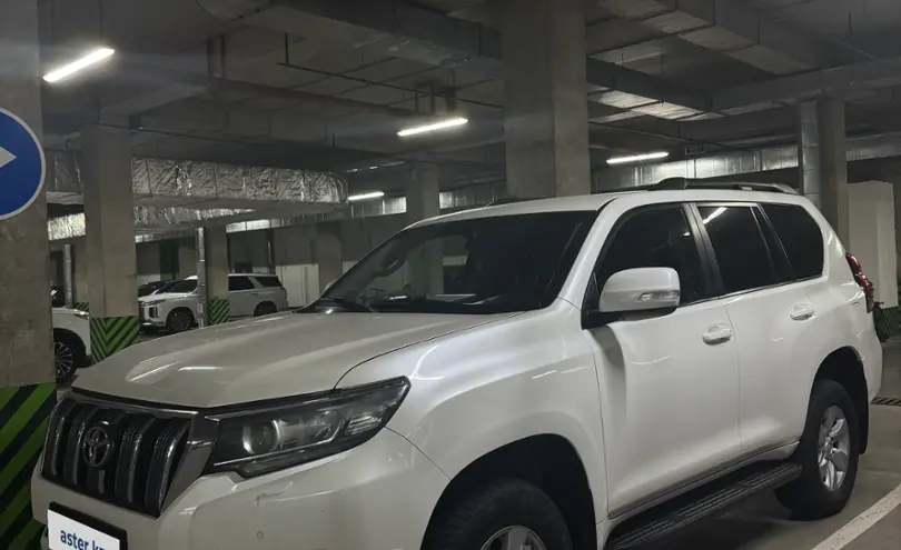 Toyota Land Cruiser Prado 2018 года за 18 000 000 тг. в Астана