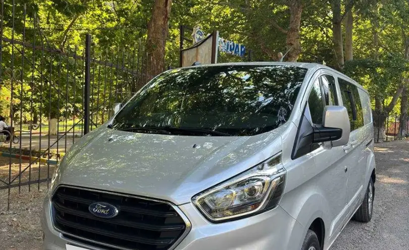 Ford Tourneo Custom 2021 года за 17 200 000 тг. в Туркестанская область