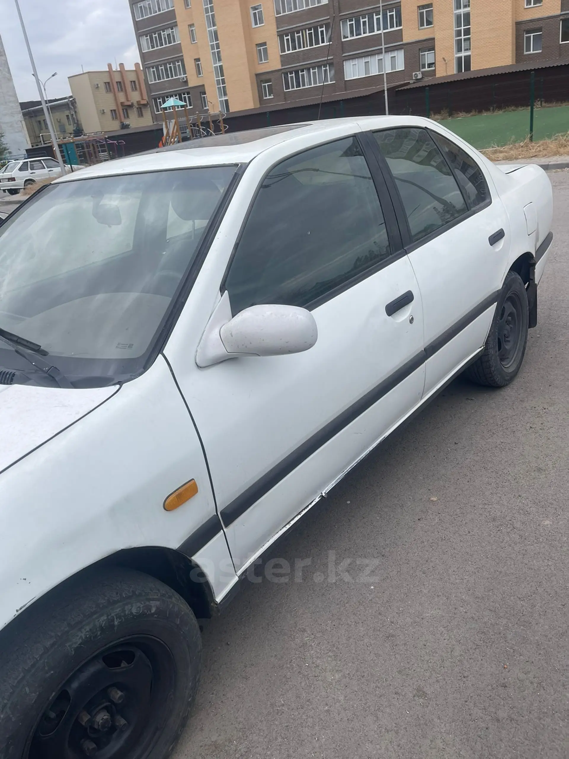 Nissan Primera 1992