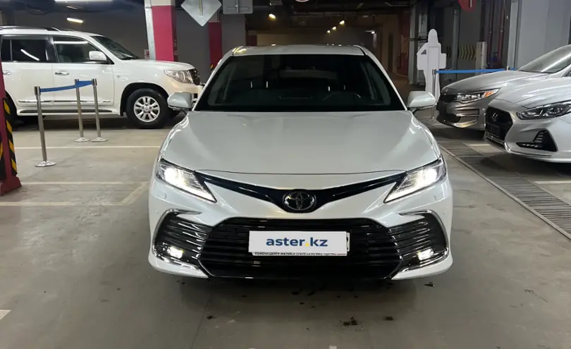 Toyota Camry 2023 года за 16 500 000 тг. в Алматы