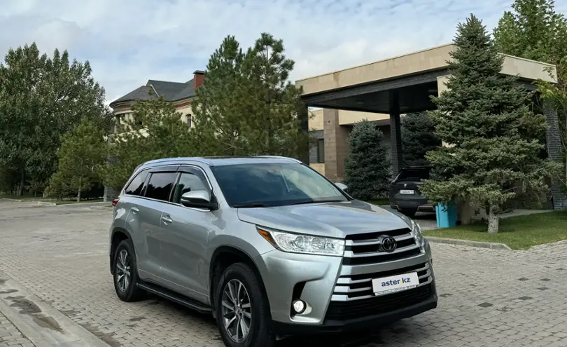 Toyota Highlander 2018 года за 18 300 000 тг. в Шымкент