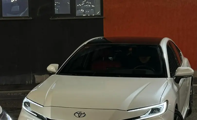 Toyota Camry 2024 года за 22 000 000 тг. в Астана