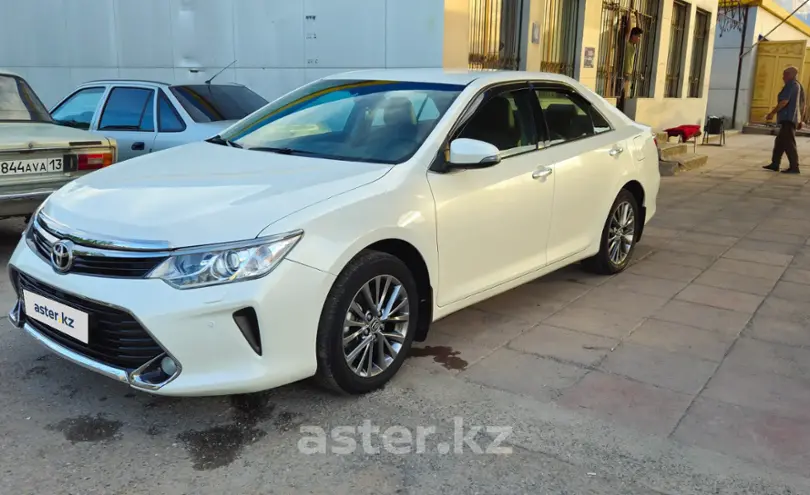 Toyota Camry 2016 года за 14 000 000 тг. в Шымкент