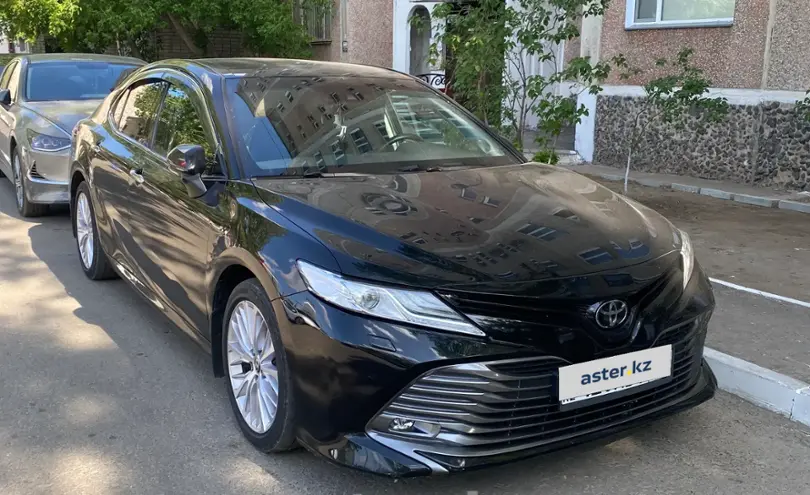 Toyota Camry 2020 года за 16 000 000 тг. в Астана