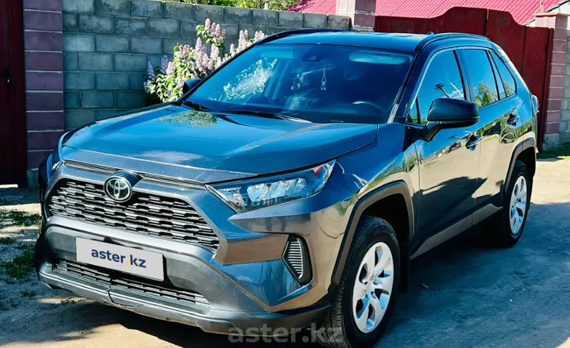 Toyota RAV4 2020 года за 16 500 000 тг. в Актобе