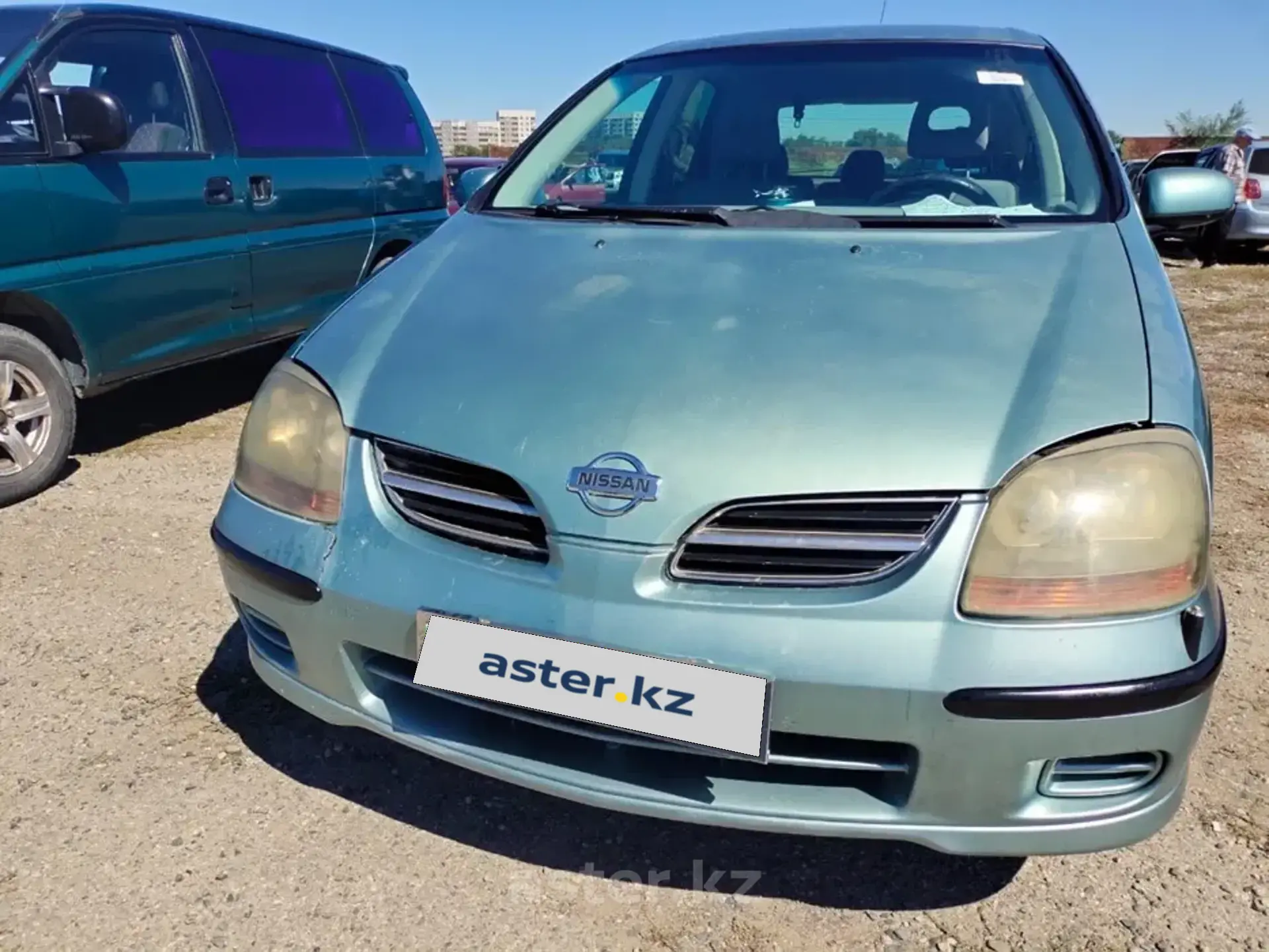 Nissan Almera 2001