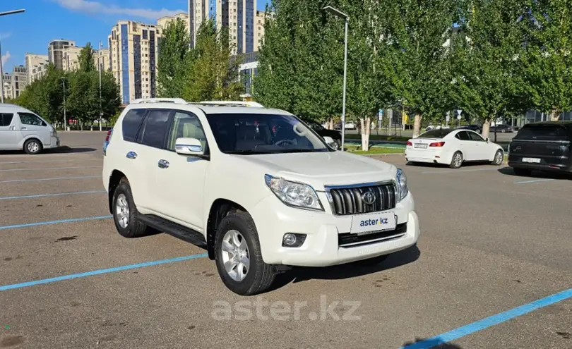 Toyota Land Cruiser Prado 2013 года за 19 000 000 тг. в Астана