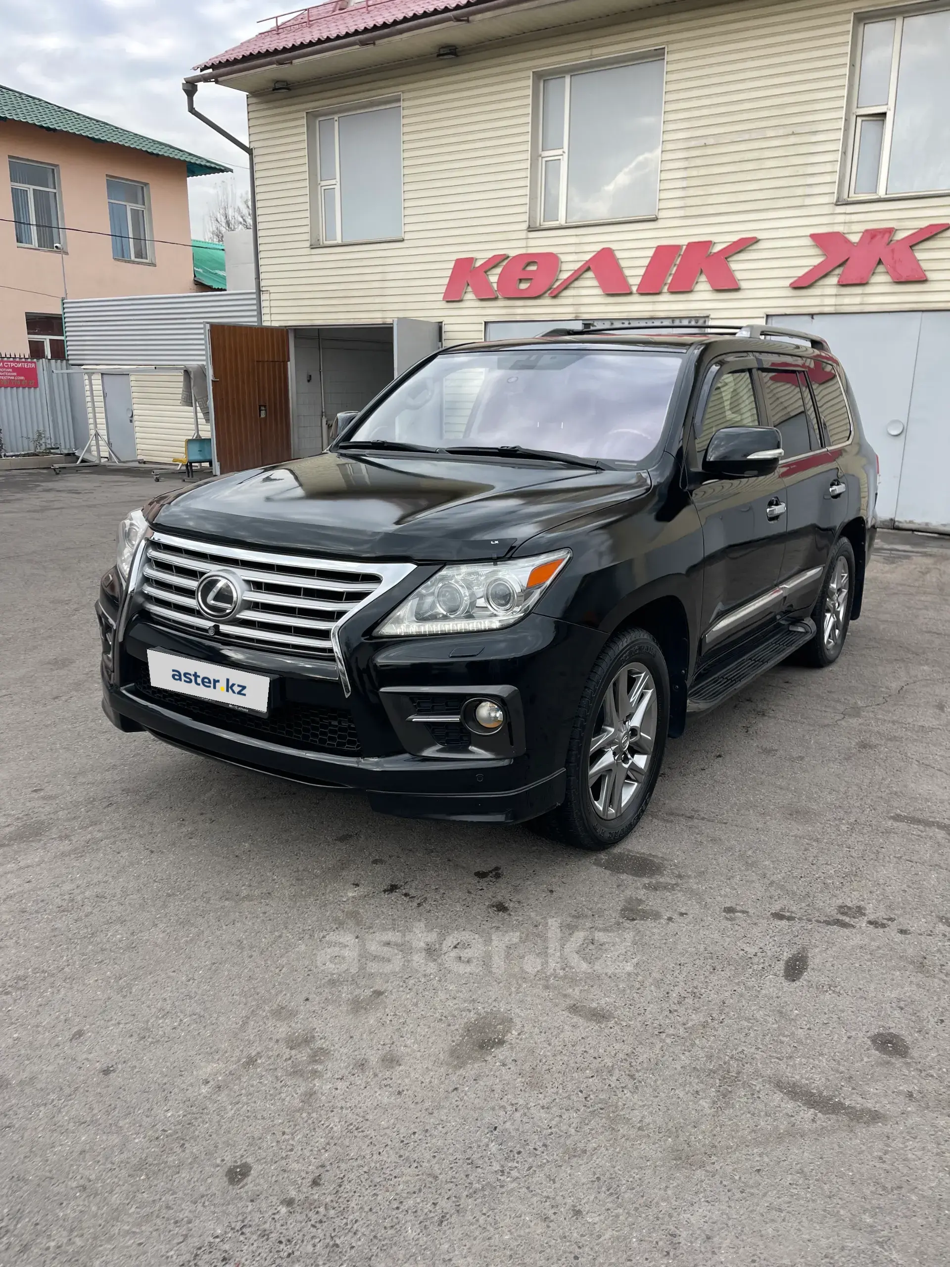 Lexus LX 2009