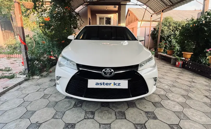 Toyota Camry 2015 года за 9 200 000 тг. в Атырауская область