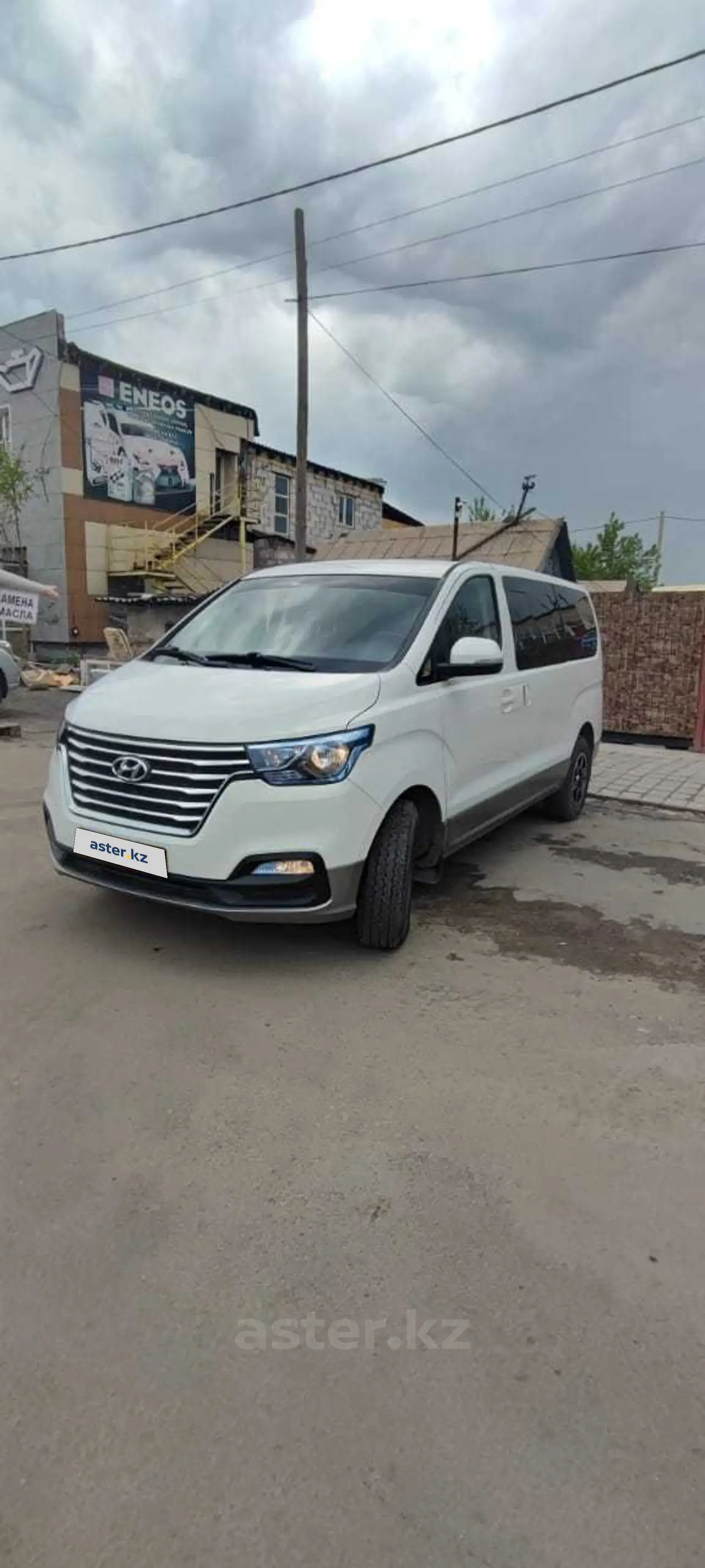 Hyundai H-1 2021