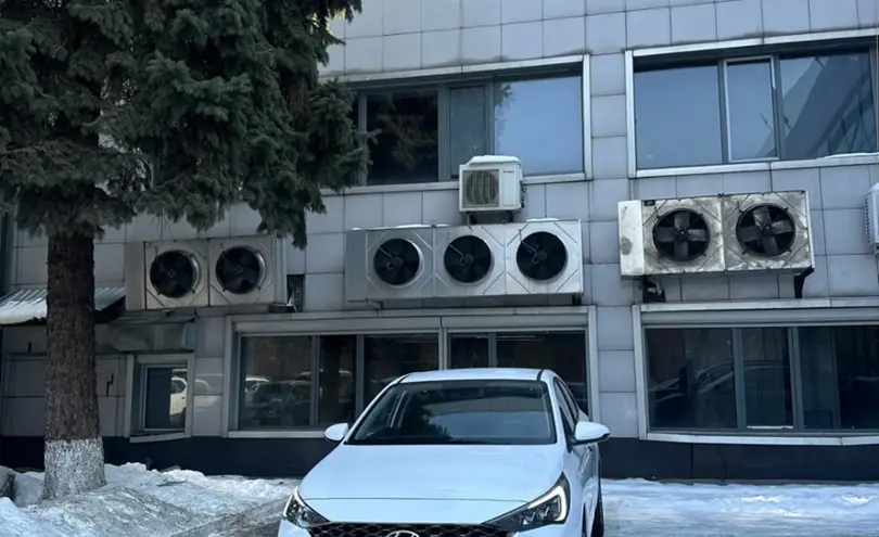 Hyundai Accent 2022 года за 8 500 000 тг. в Атырау