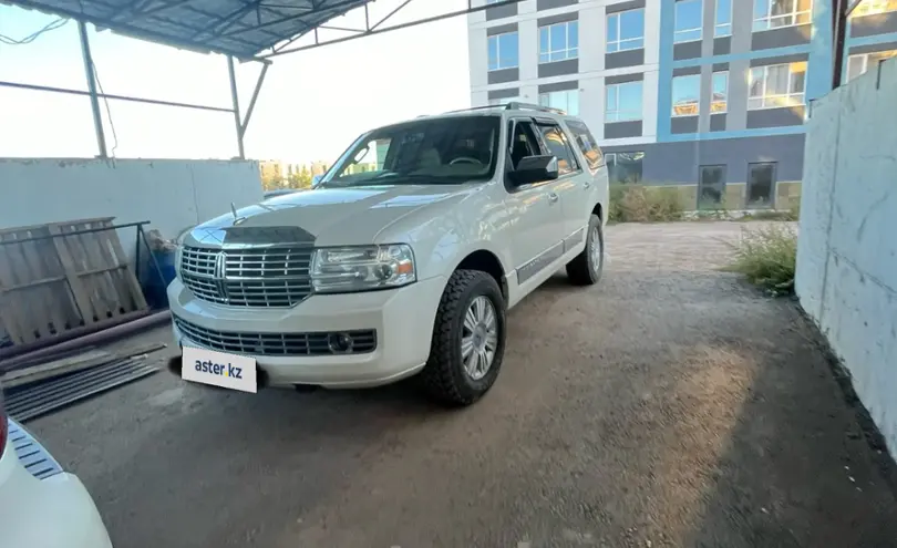 Lincoln Navigator 2006 года за 10 500 000 тг. в Астана