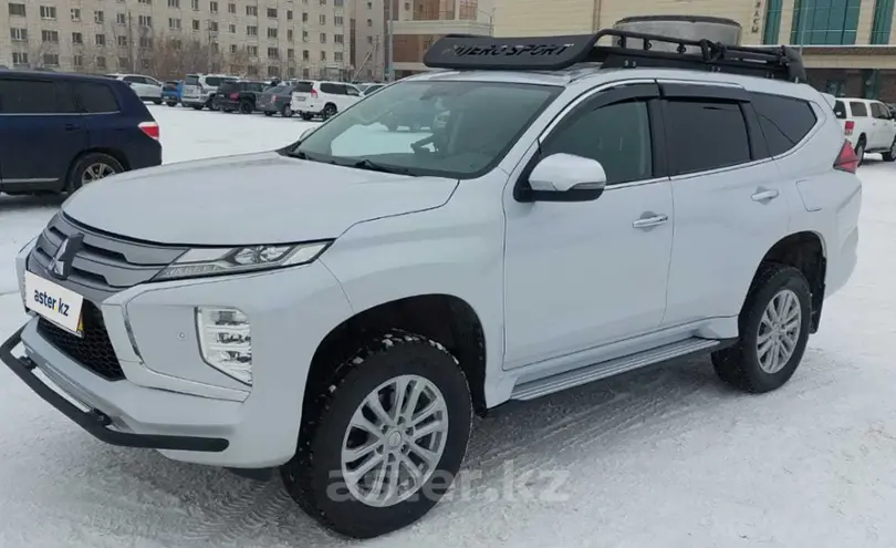 Mitsubishi Pajero Sport 2020 года за 18 000 000 тг. в Караганда