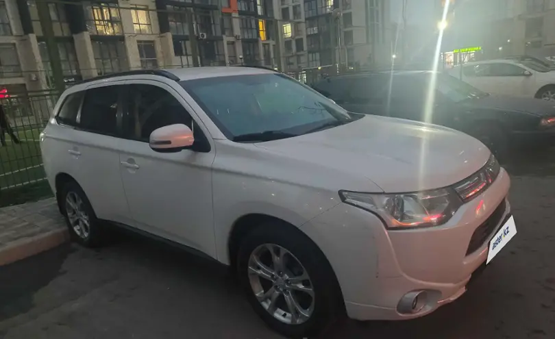 Mitsubishi Outlander 2013 года за 7 999 000 тг. в Алматы