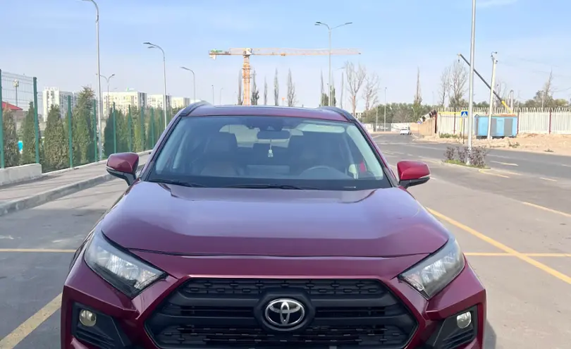 Toyota RAV4 2021 года за 14 490 000 тг. в Алматы