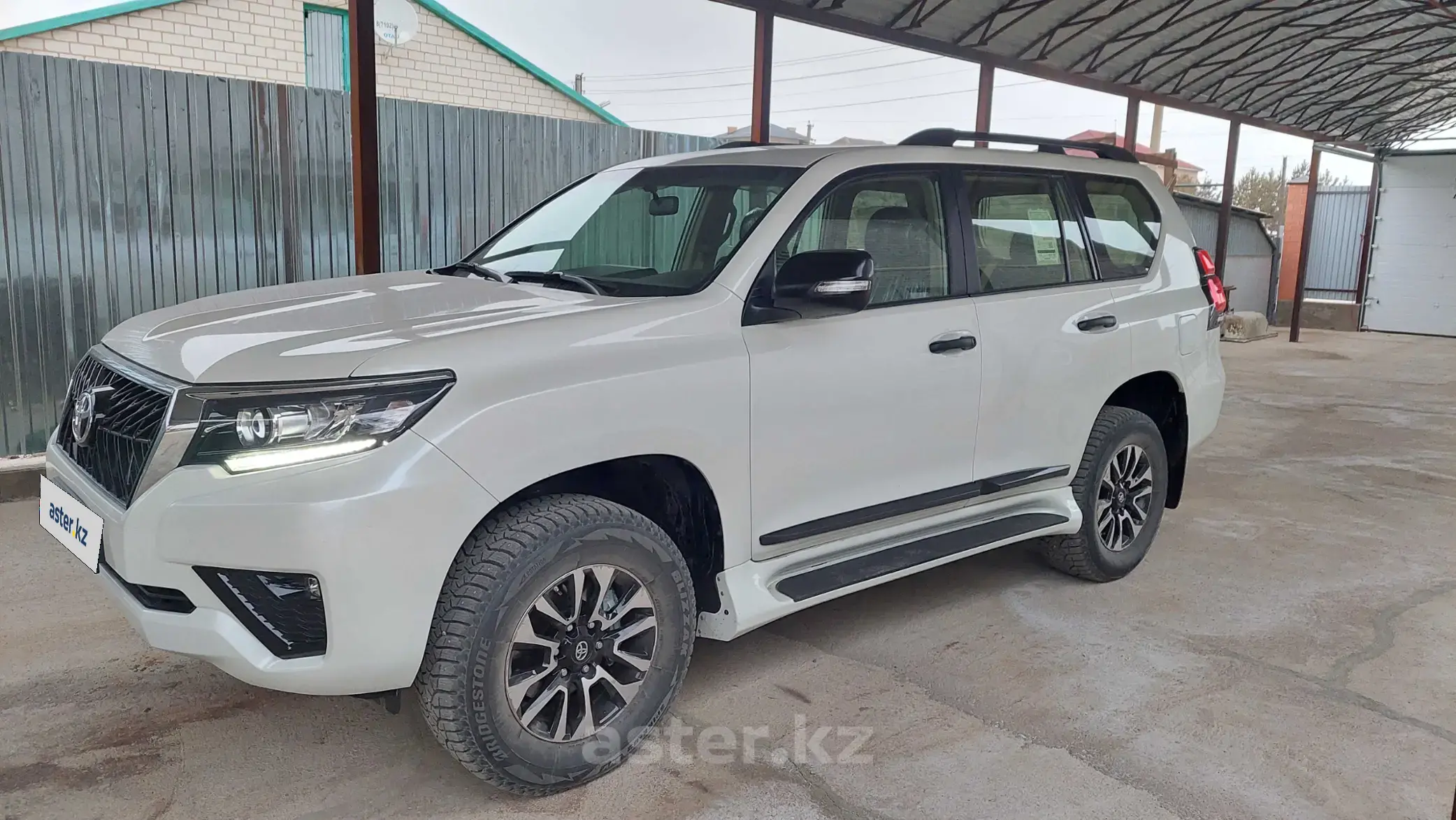 Toyota Land Cruiser Prado 2022