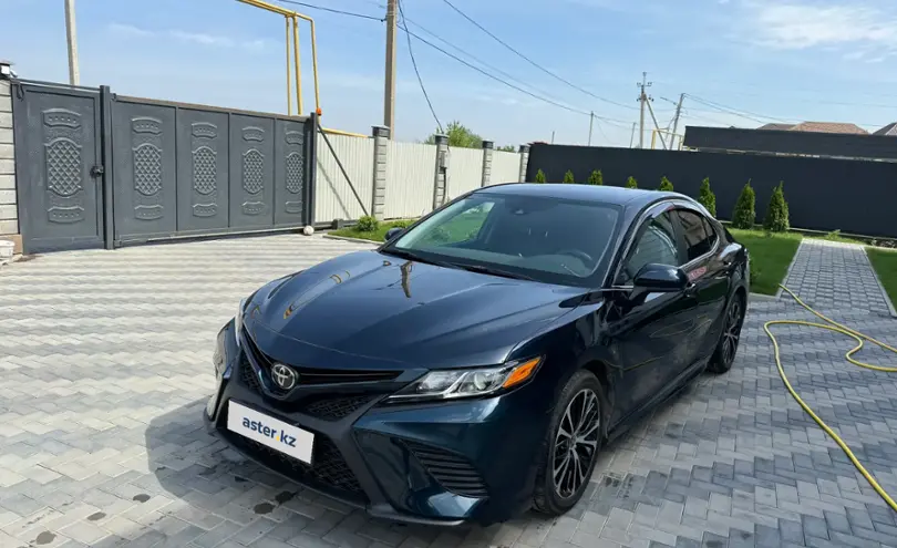 Toyota Camry 2020 года за 12 500 000 тг. в Алматы