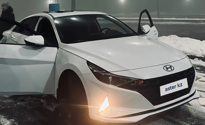 Hyundai Elantra 2022 года за 10 000 000 тг. в Алматы