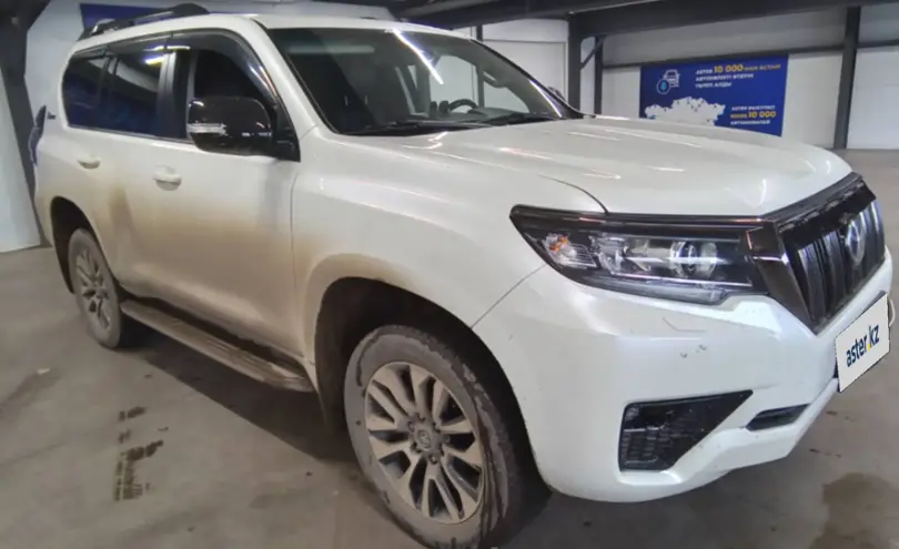 Toyota Land Cruiser Prado 2021 года за 26 000 000 тг. в Астана фото 3