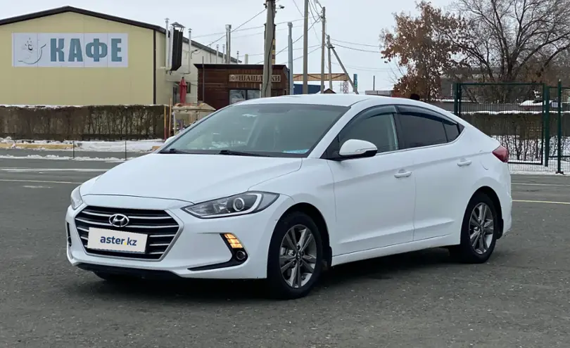 Hyundai Elantra 2018 года за 8 200 000 тг. в Западно-Казахстанская область