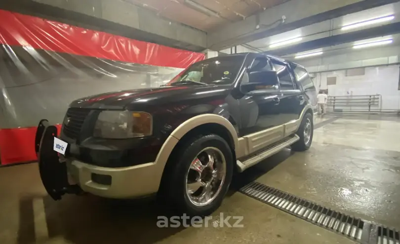 Ford Expedition 2005 года за 6 000 000 тг. в Астана