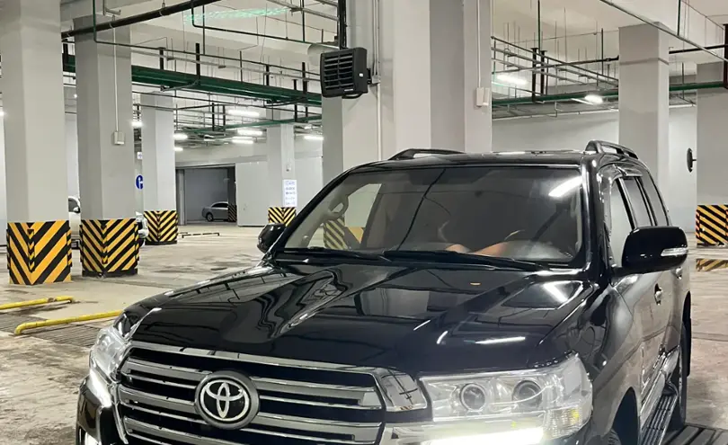 Toyota Land Cruiser 2012 года за 23 000 000 тг. в Астана