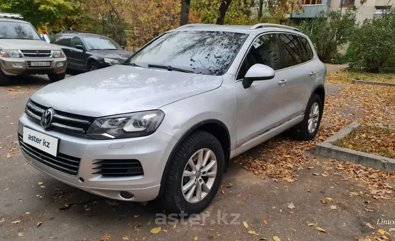 Volkswagen Touareg 2012 года за 12 000 000 тг. в Алматы