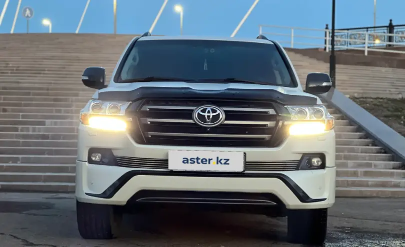 Toyota Land Cruiser 2016 года за 30 000 000 тг. в Астана