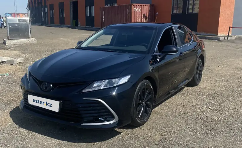 Toyota Camry 2023 года за 16 500 000 тг. в Усть-Каменогорск