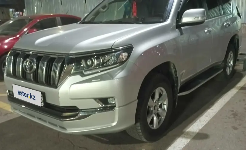 Toyota Land Cruiser Prado 2019 года за 23 000 000 тг. в Алматы