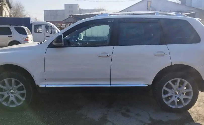 Volkswagen Touareg 2007 года за 7 800 000 тг. в Алматы