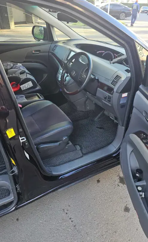 Toyota Estima 2012 года за 9 200 000 тг. в Астана