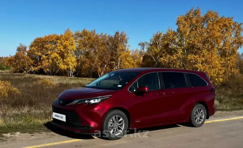 Toyota Sienna 2021 года за 18 800 000 тг. в Астана