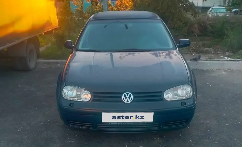 Volkswagen Golf 1998 года за 2 500 000 тг. в Астана